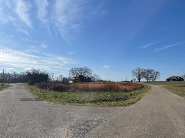 37 Greenbriar Ln, Adamsville, TN 38310