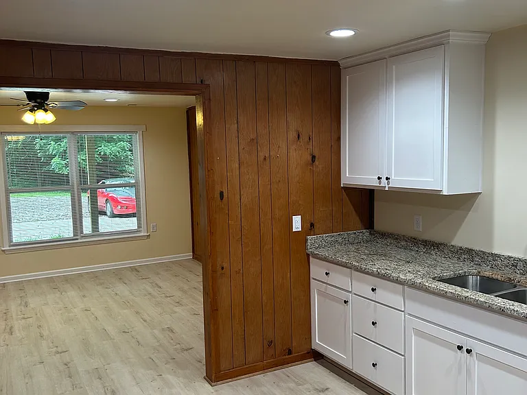 855 S Mitchell St #D — Photo 5