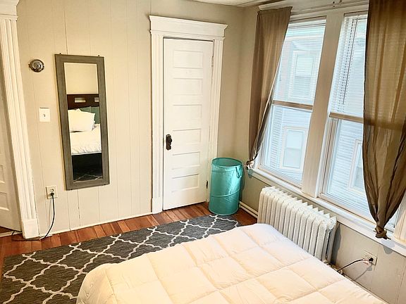 3rd image of 51 Idylwood Ave #2