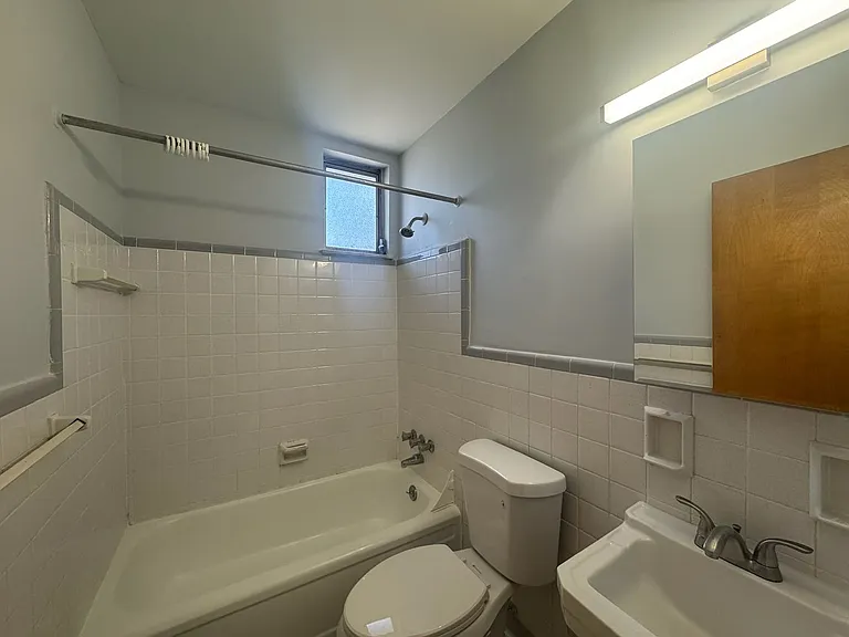 4010 Montgomery Road — Photo 12