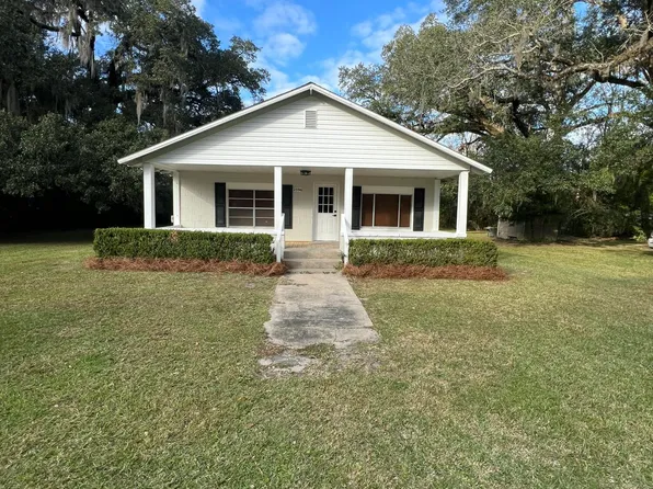 2596 Milton St, Cottondale, FL 32431