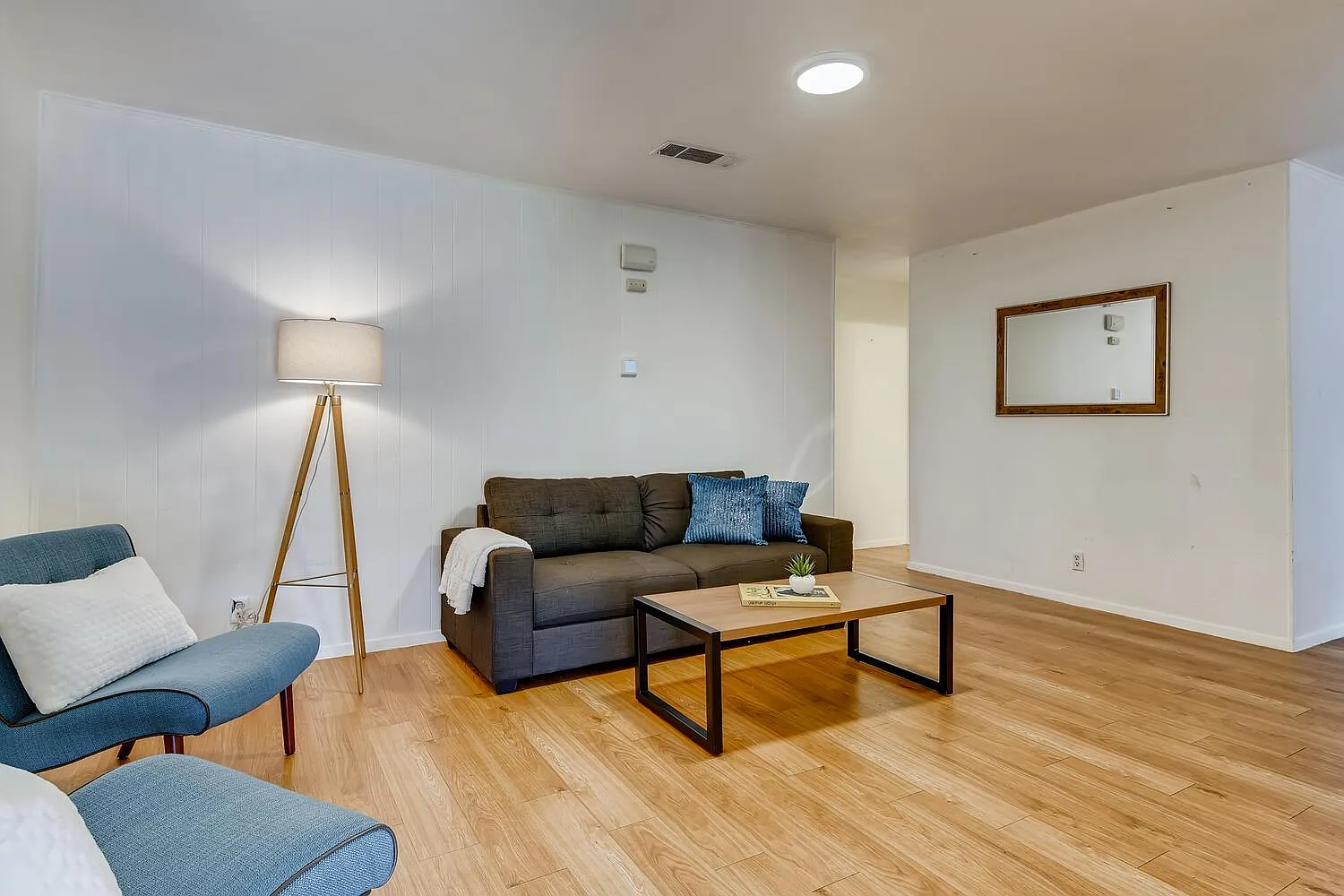 2 bed, 925 sqft, $1,795 — Photo 4