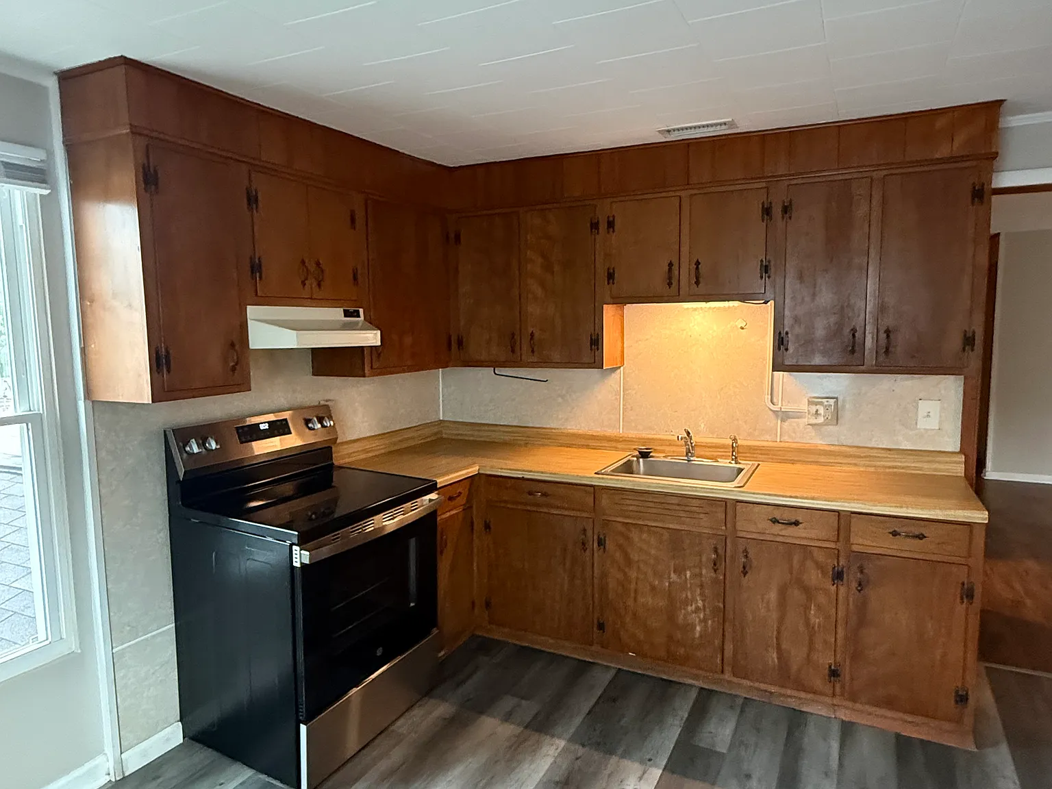 3 bed, $1,700 — Photo 2