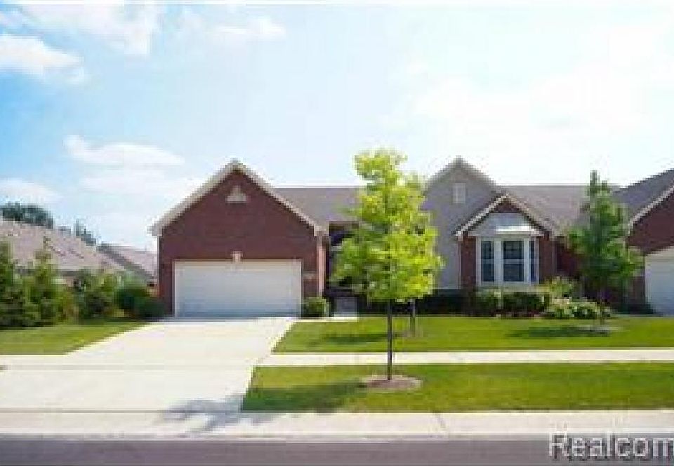 1st image of 40497 Lenox Park Dr #3