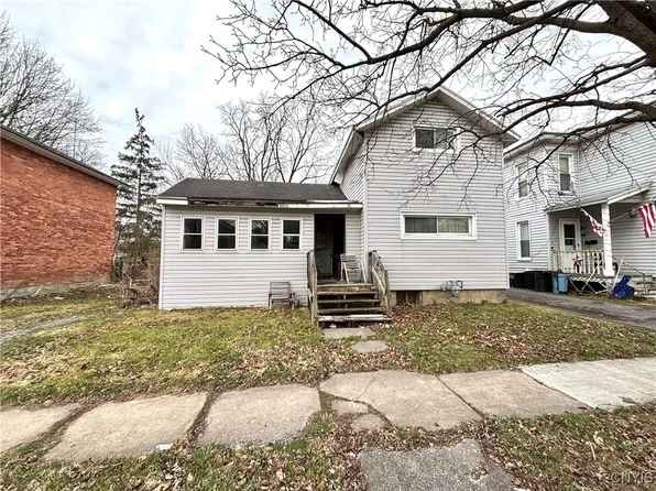 49 Holley St, Auburn, NY 13021