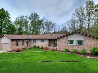 439 Meadowview Dr, Northfield, OH 44067