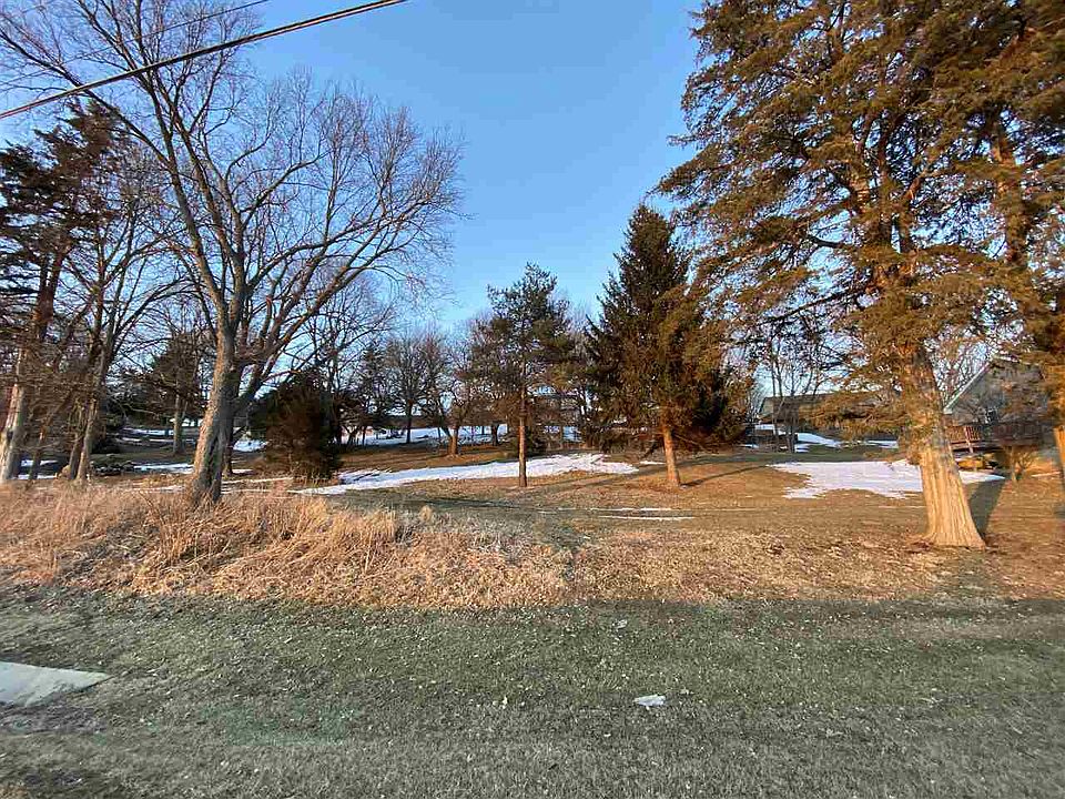 1st image of E Bremer Ave