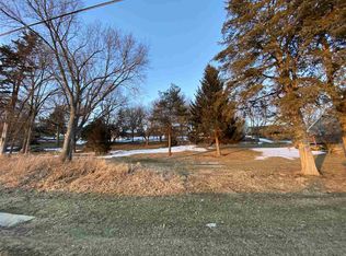 E Bremer Ave, Waverly, IA 50677