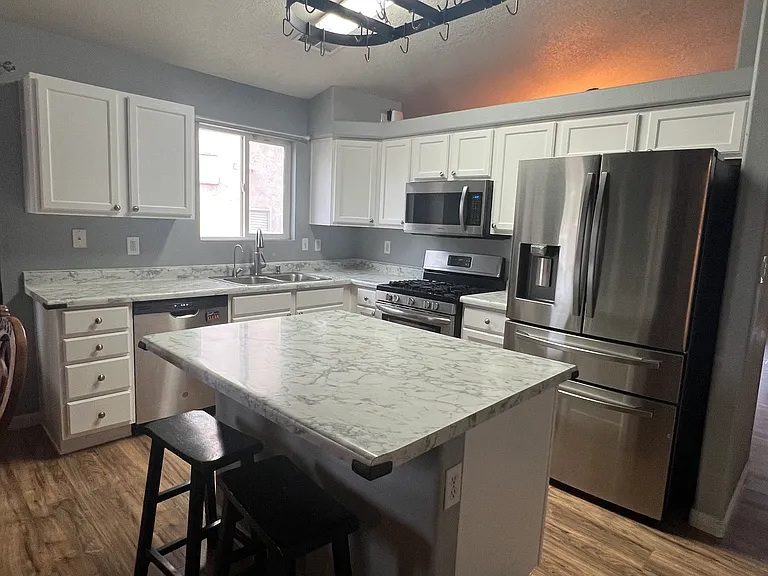 715 Pinon Meadows Dr NE — Photo 11