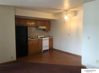 4404 Davenport St APT 10, Omaha, NE 68131