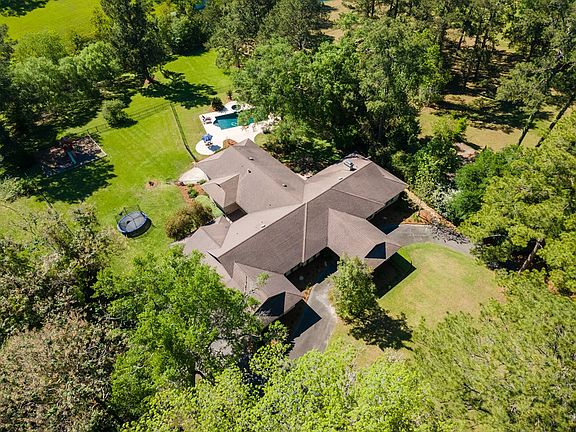 3rd image of 840 S Lakeshore Dr