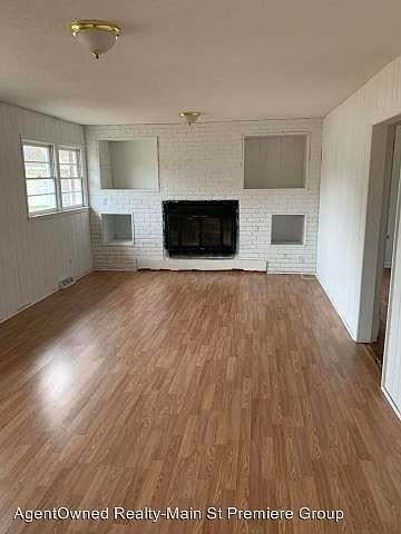 2nd image of 257 N Pandora Dr