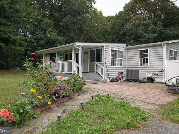 4th image of 104 Belvue Rd