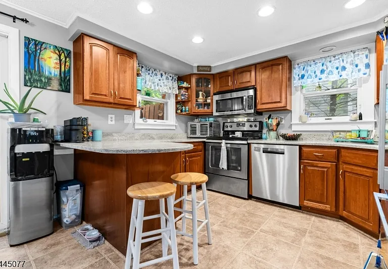 76 Valley View Dr — Photo 8