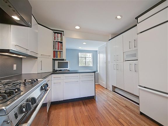 5th image of 5000 E 17th Avenue Pkwy