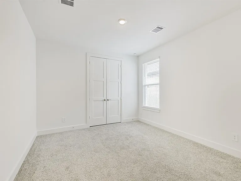 218 Springfield Terrace Ct — Photo 24