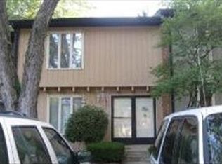 4 Montrose Park Pl, Elgin, IL 60123