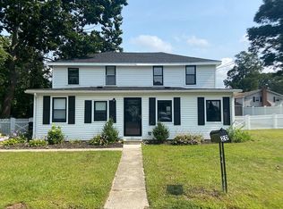 20 Lake St, Wrentham, MA 02093