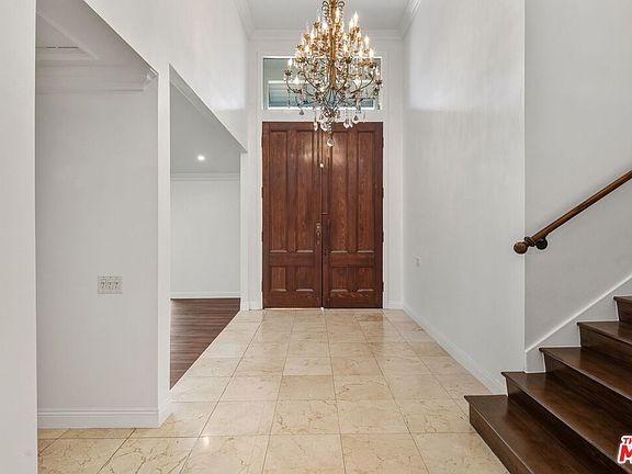 4th image of 16541 Park Lane Cir