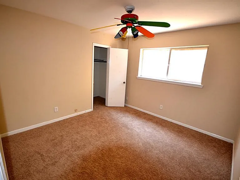 11211 Ash Creek Dr — Photo 13