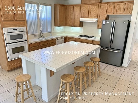 3rd image of 1600 Abilene Cir