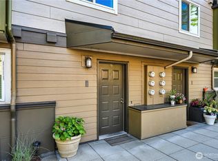 15821 NE Leary Way APT C126, Redmond, WA 98052