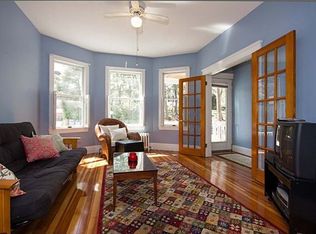 213 Reservoir Rd, Chestnut Hill, MA 02467