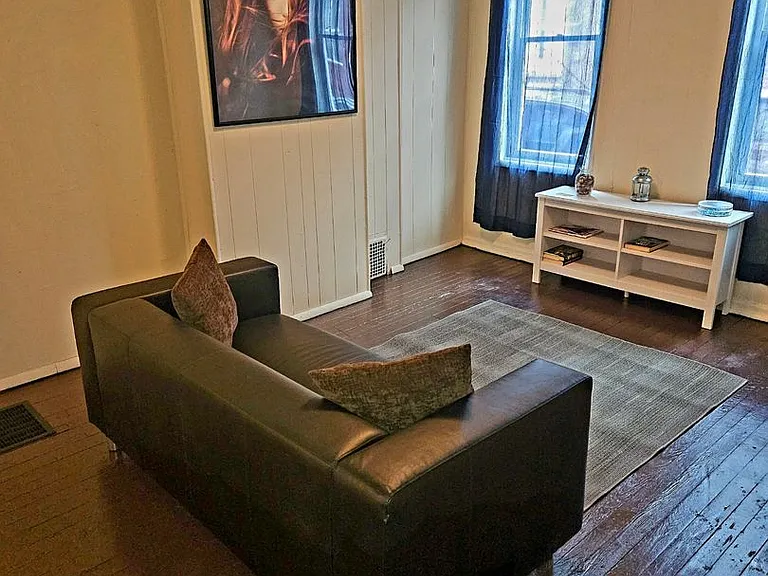 2219 Wilder St — Photo 3