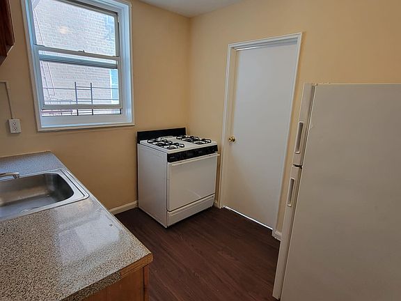 3rd image of 1730 E 14th St APT 3F