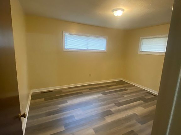 4th image of 843 Reaves St