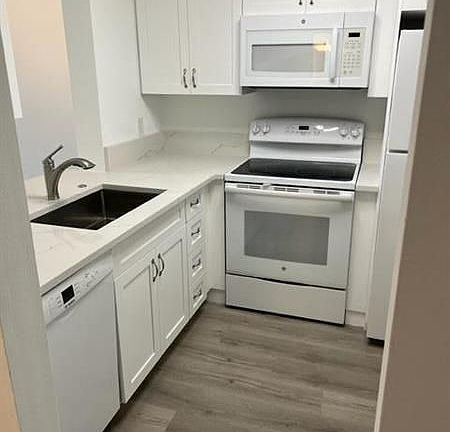 5th image of 128 Lehane Ter APT 204