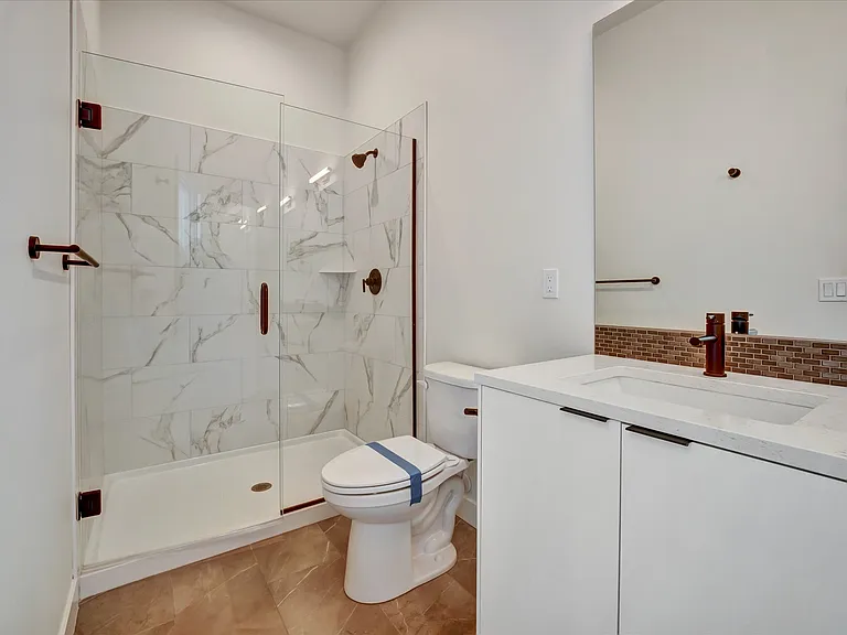18402 Corliss Ave N #A — Photo 35