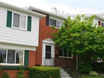 2656 Patrick Henry St, Auburn Hills, MI, 48326