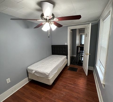 2nd image of 1436 E Genesee St APT 2