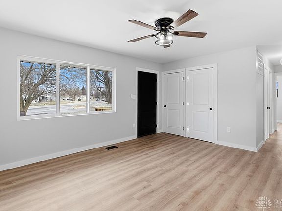 5th image of 1173 Stewart Ave