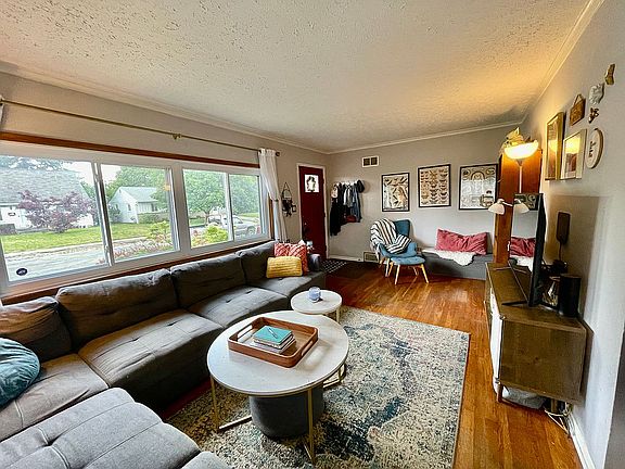 2nd image of 765 Weldon Ave
