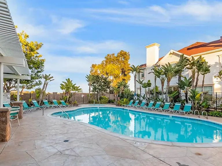 760 Harbor Cliff Way #118 — Photo 3