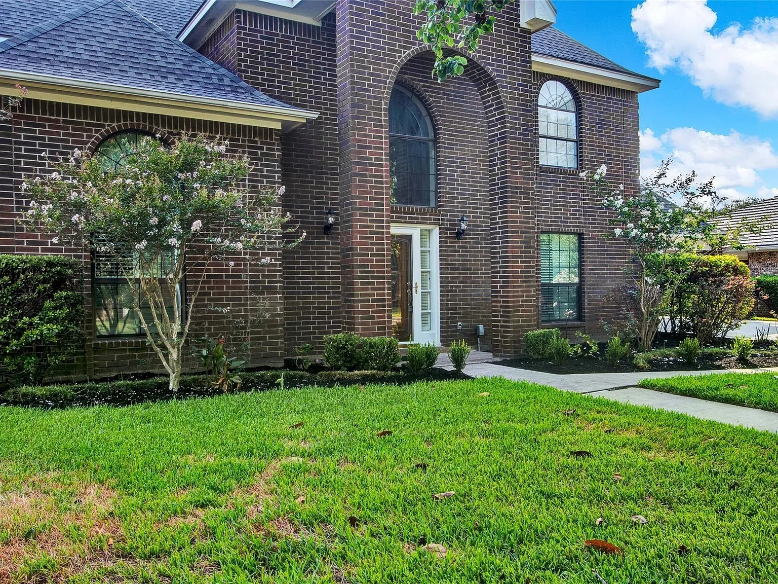 4 bed, 3.5 bath, 3530 sqft, $3,375 — Photo 3