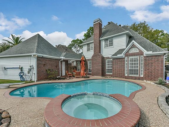 5th image of 22619 Bucktrout Ln