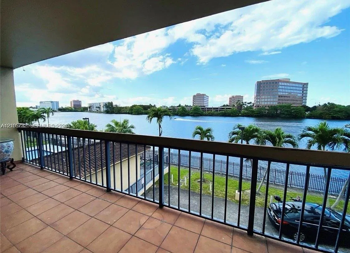 Aragon Towers Condo — Photo 1