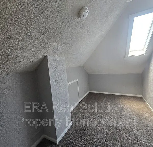 2368 S 5th St — Photo 17