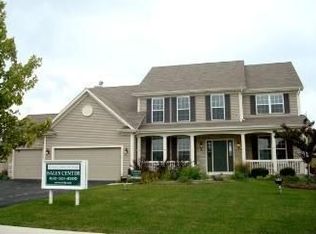 180 Willowwood Dr N, Oswego, IL 60543