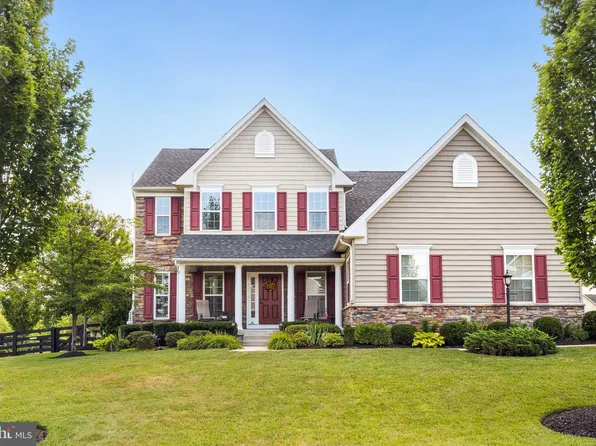 26696 Gayfeather Dr, Chantilly, VA 20152