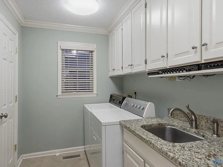 815 Baylor Dr SE — Photo 30