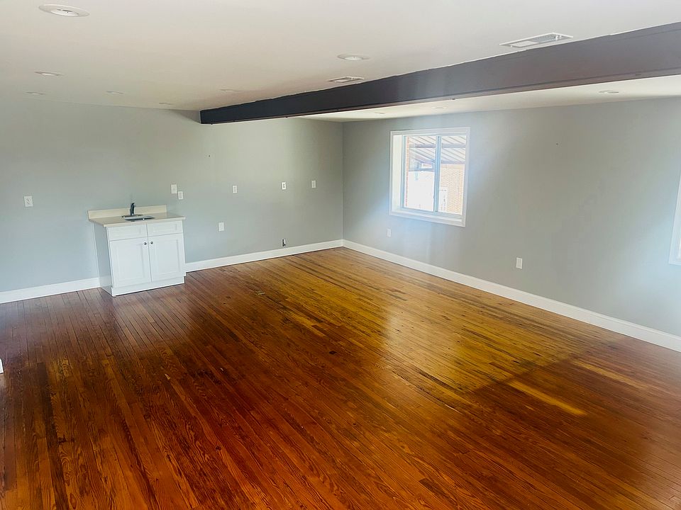 1st image of 107 S Railroad Ave #1