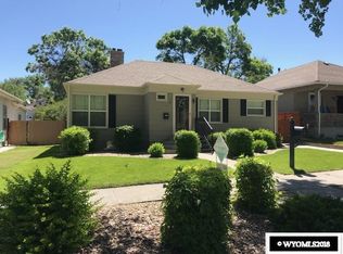 323 N 5th St, Douglas, WY 82633