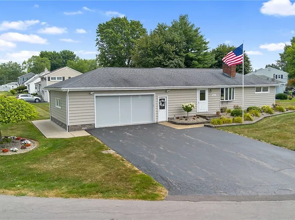 101 Manor Dr, East Syracuse, NY 13057