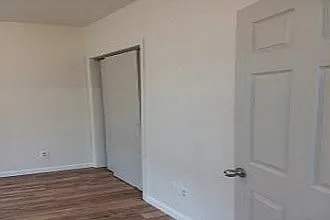 217 W Masonic Ave #2 — Photo 8