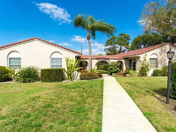 2259 Pueblo Ln, Sarasota, FL 34231