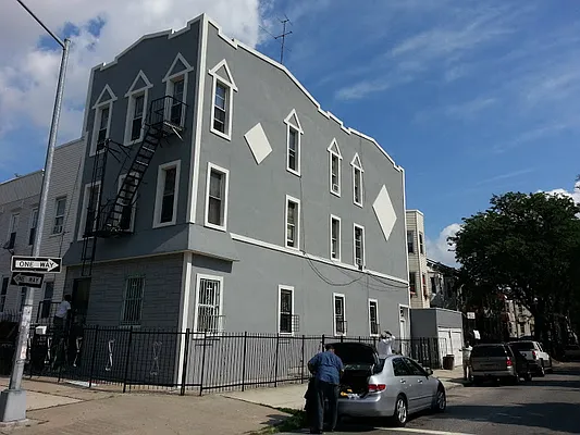 Rented by 585 Evergreen Avenue, LLC | media 24